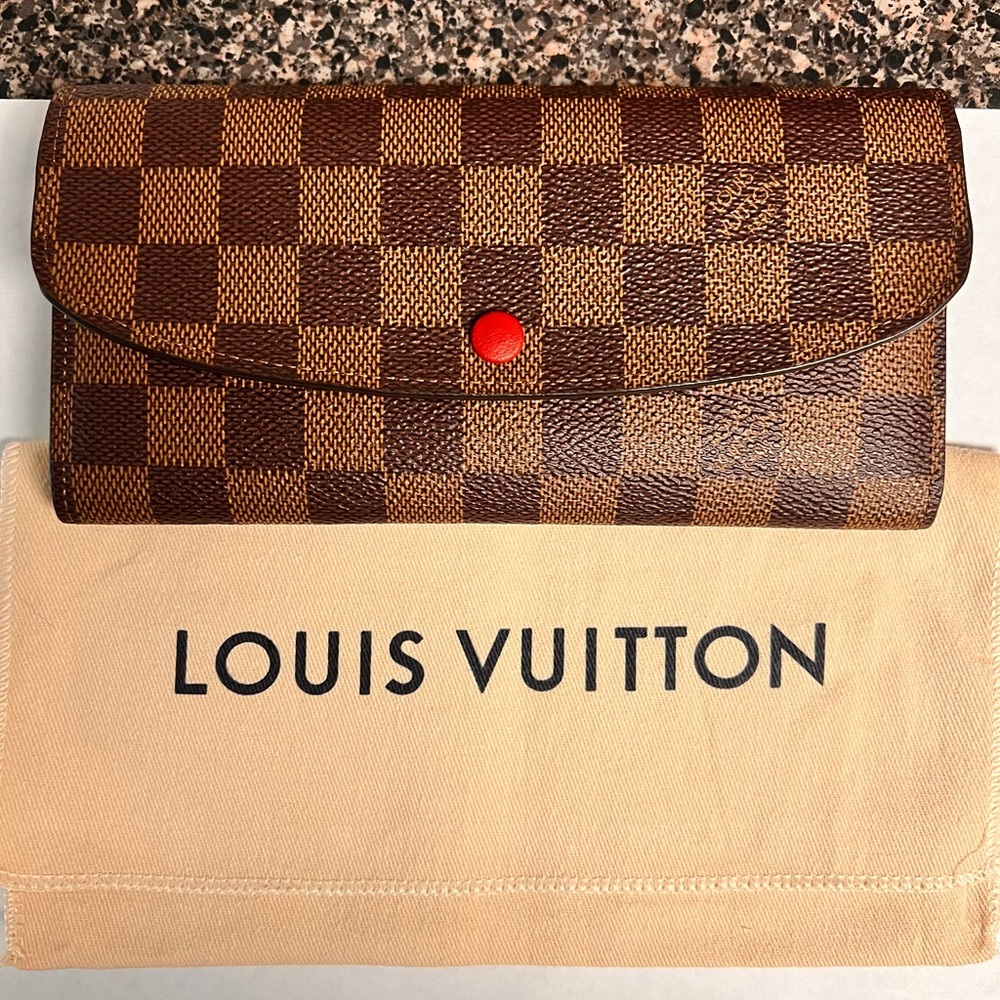 Authentic Louis Vittion Emilie wallet